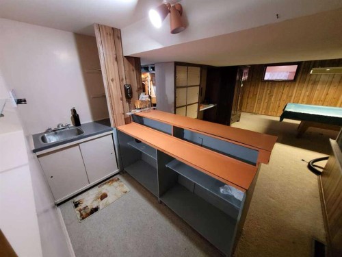 15 Glenview Drive Sw, Calgary, AB - Indoor Photo Showing Other Room