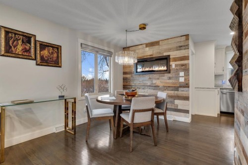 3 Cardiff Drive Nw, Calgary, AB - Indoor Photo Showing Dining Room