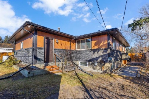 3 Cardiff Drive Nw, Calgary, AB - Outdoor