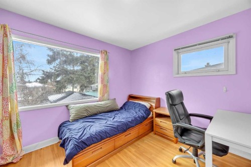 2472 Capitol Hill Crescent Nw, Calgary, AB - Indoor Photo Showing Other Room