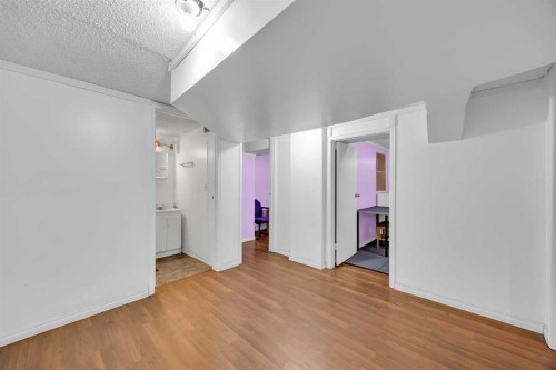 2472 Capitol Hill Crescent Nw, Calgary, AB - Indoor Photo Showing Other Room