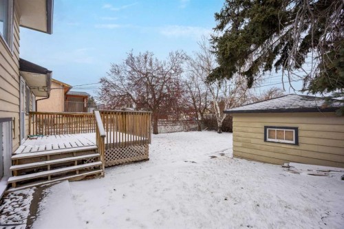 2472 Capitol Hill Crescent Nw, Calgary, AB - Outdoor With Exterior