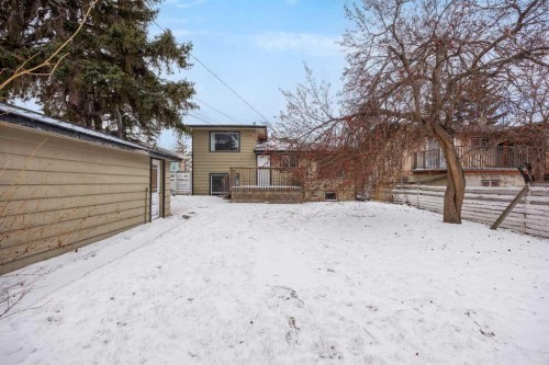 2472 Capitol Hill Crescent Nw, Calgary, AB - Outdoor