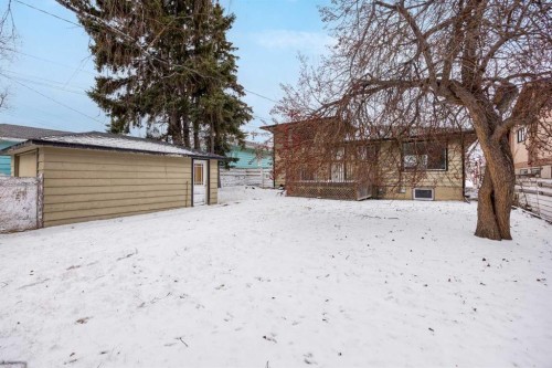 2472 Capitol Hill Crescent Nw, Calgary, AB - Outdoor