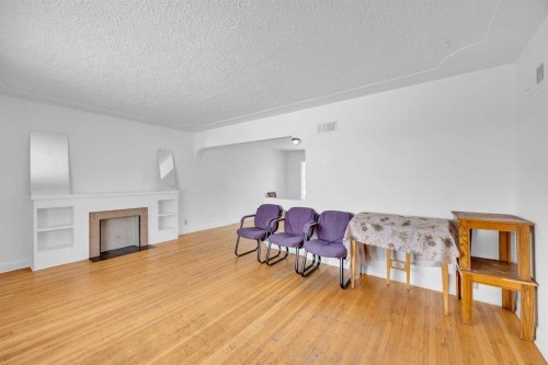 2472 Capitol Hill Crescent Nw, Calgary, AB - Indoor
