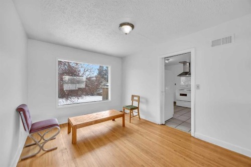2472 Capitol Hill Crescent Nw, Calgary, AB - Indoor