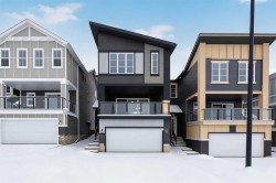 148 Crimson Ridge Place NW Calgary, AB T3L 0K4