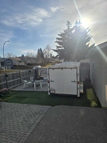 3503 48 Street Ne, Calgary, AB - Outdoor