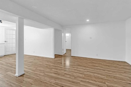 10 Radcliffe Crescent Se, Calgary, AB - Indoor Photo Showing Other Room