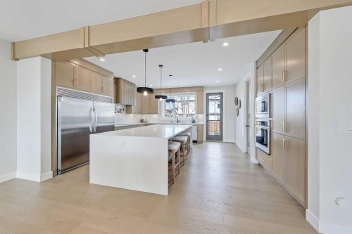 49 Rockhaven Green Nw, Calgary, AB - Indoor Photo Showing Kitchen With Upgraded Kitchen