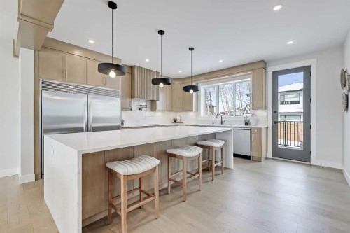 49 Rockhaven Green Nw, Calgary, AB - Indoor Photo Showing Kitchen With Upgraded Kitchen