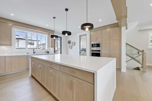 49 Rockhaven Green Nw, Calgary, AB - Indoor Photo Showing Kitchen With Upgraded Kitchen