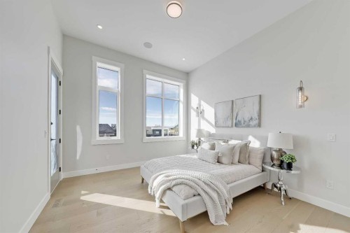 49 Rockhaven Green Nw, Calgary, AB - Indoor Photo Showing Bedroom