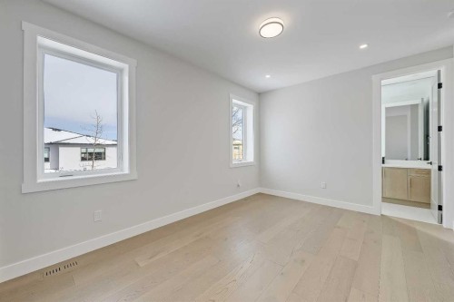 49 Rockhaven Green Nw, Calgary, AB - Indoor Photo Showing Other Room