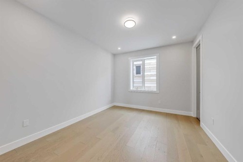 49 Rockhaven Green Nw, Calgary, AB - Indoor Photo Showing Other Room