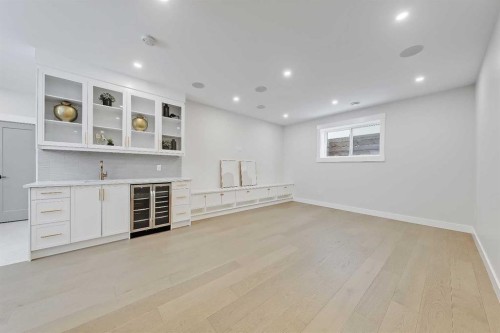 49 Rockhaven Green Nw, Calgary, AB - Indoor Photo Showing Other Room