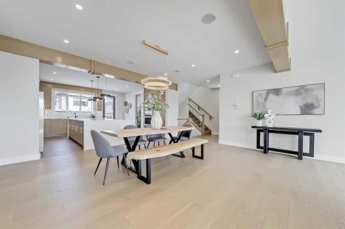 49 Rockhaven Green Nw, Calgary, AB - Indoor Photo Showing Dining Room