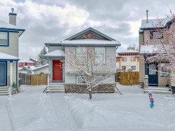 76 Everridge Way SW Calgary, AB T2Y 4S7