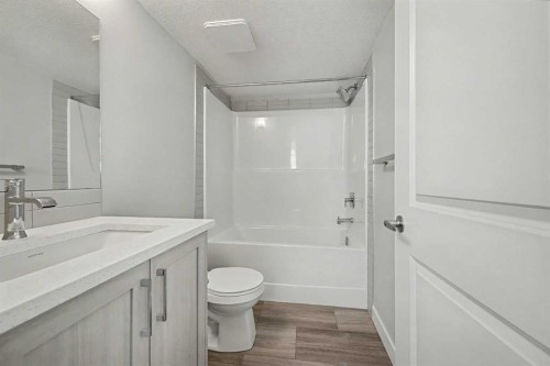 613 Sage Hill Grove Nw, Calgary, AB - Indoor Photo Showing Bathroom