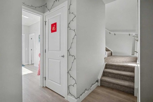 613 Sage Hill Grove Nw, Calgary, AB - Indoor Photo Showing Other Room
