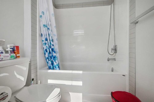613 Sage Hill Grove Nw, Calgary, AB - Indoor Photo Showing Bathroom