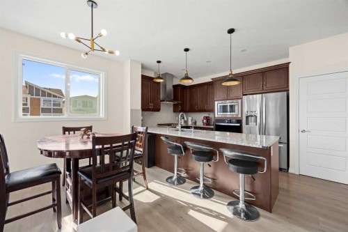 6 Corner Glen Common Ne, Calgary, AB - Indoor