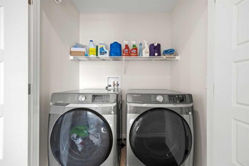 6 Corner Glen Common Ne, Calgary, AB - Indoor Photo Showing Laundry Room