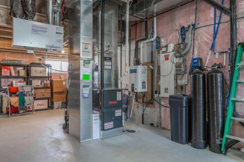 6 Corner Glen Common Ne, Calgary, AB - Indoor Photo Showing Basement