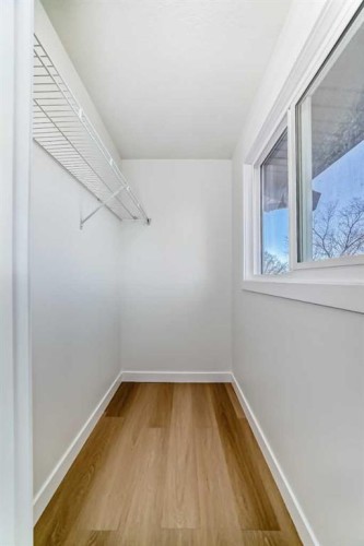 200 Falworth Way Ne, Calgary, AB - Indoor