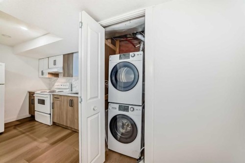 200 Falworth Way Ne, Calgary, AB - Indoor Photo Showing Laundry Room