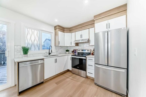 200 Falworth Way Ne, Calgary, AB - Indoor Photo Showing Kitchen With Upgraded Kitchen
