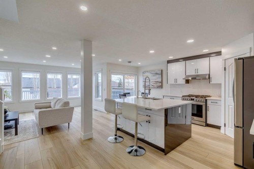 447 Tuscany Ridge Heights Nw, Calgary, AB - Indoor Photo Showing Kitchen With Upgraded Kitchen