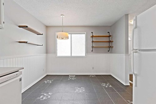 29-6503 Ranchview Drive Nw, Calgary, AB - Indoor Photo Showing Other Room