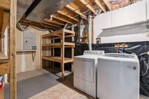 29-6503 Ranchview Drive Nw, Calgary, AB - Indoor Photo Showing Laundry Room