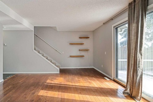 29-6503 Ranchview Drive Nw, Calgary, AB - Indoor Photo Showing Other Room