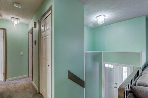 1059 Pinecliff Drive Ne, Calgary, AB - Indoor Photo Showing Other Room