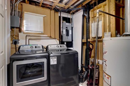 1059 Pinecliff Drive Ne, Calgary, AB - Indoor Photo Showing Laundry Room