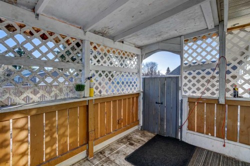 1059 Pinecliff Drive Ne, Calgary, AB - Indoor Photo Showing Other Room