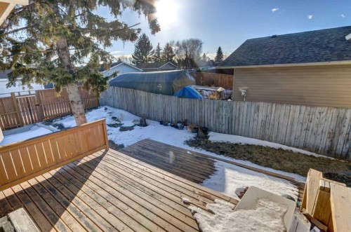 1059 Pinecliff Drive Ne, Calgary, AB - Outdoor With Deck Patio Veranda