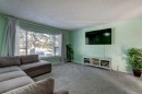1059 Pinecliff Drive Ne, Calgary, AB  - Indoor Photo Showing Living Room 