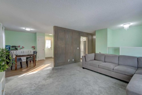 1059 Pinecliff Drive Ne, Calgary, AB - Indoor Photo Showing Living Room