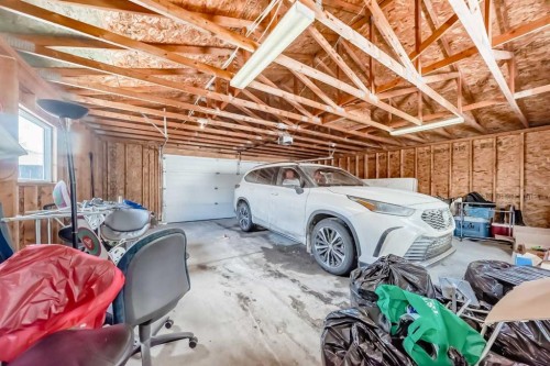 78 Taralea Manor Ne, Calgary, AB - Indoor Photo Showing Garage