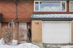 118 Brae Glen Lane SW Calgary, AB T2W 1B6