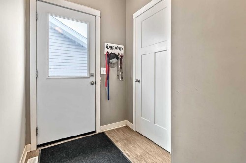 14 Sunrise Crescent Ne, High River, AB - Indoor Photo Showing Other Room