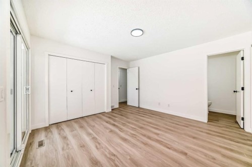319 Whitefield Drive Ne, Calgary, AB - Indoor Photo Showing Other Room