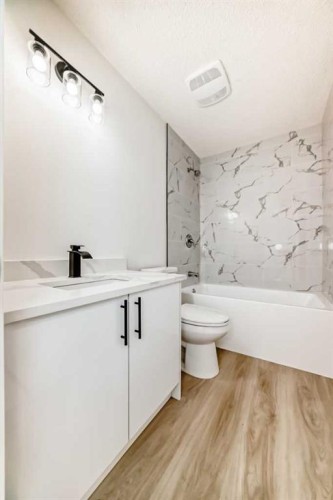 319 Whitefield Drive Ne, Calgary, AB - Indoor Photo Showing Bathroom