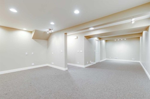 88 Bermondsey Way Nw, Calgary, AB - Indoor