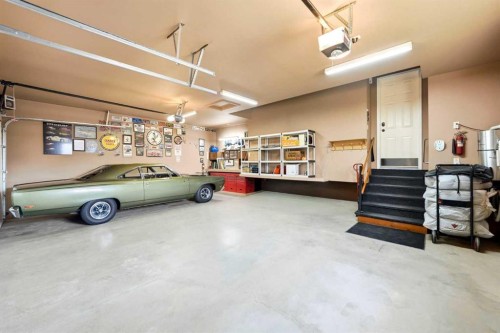 21 Evergreen Row Sw, Calgary, AB - Indoor Photo Showing Garage