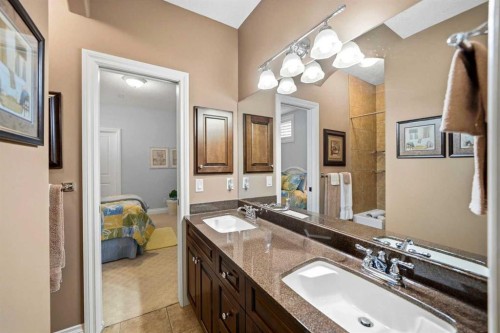 21 Evergreen Row Sw, Calgary, AB - Indoor Photo Showing Bathroom