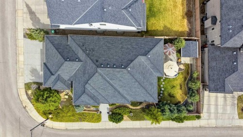 21 Evergreen Row Sw, Calgary, AB - Outdoor